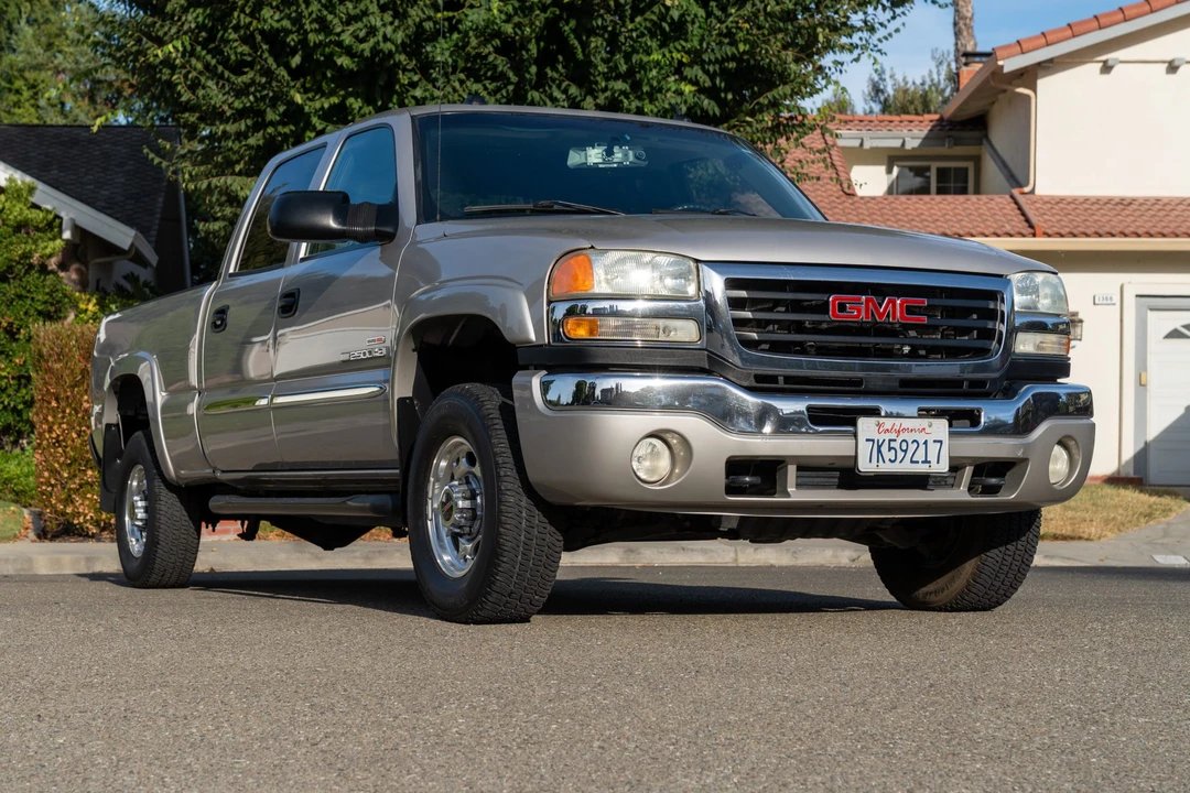 2004 GMC Sierra Heavy Duty 2nd Gen - Image 10 of 31