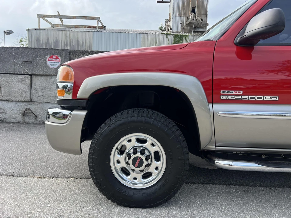 2004 GMC Sierra Heavy Duty 2nd Gen - Image 28 of 31