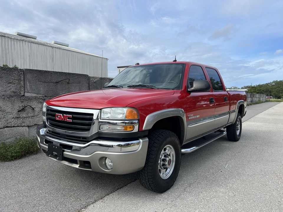 2004 GMC Sierra Heavy Duty 2nd Gen - Image 3 of 31