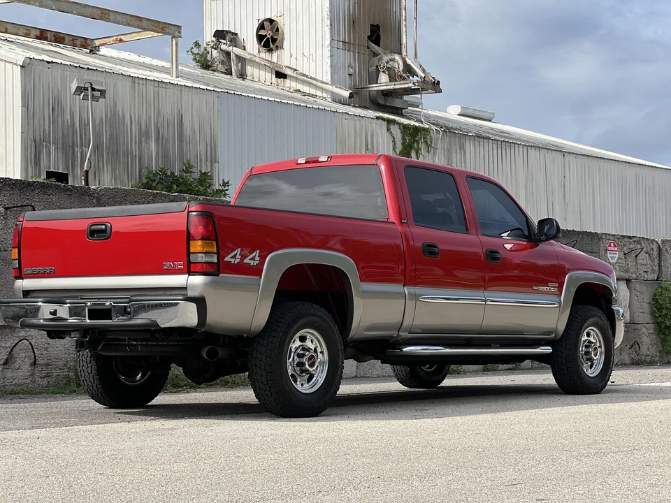 2004 GMC Sierra Heavy Duty 2nd Gen - Image 16 of 31