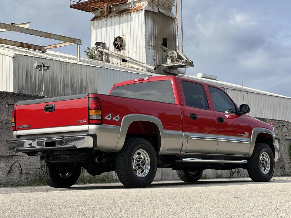 2004 GMC Sierra Heavy Duty 2nd Gen - Image 17 of 31