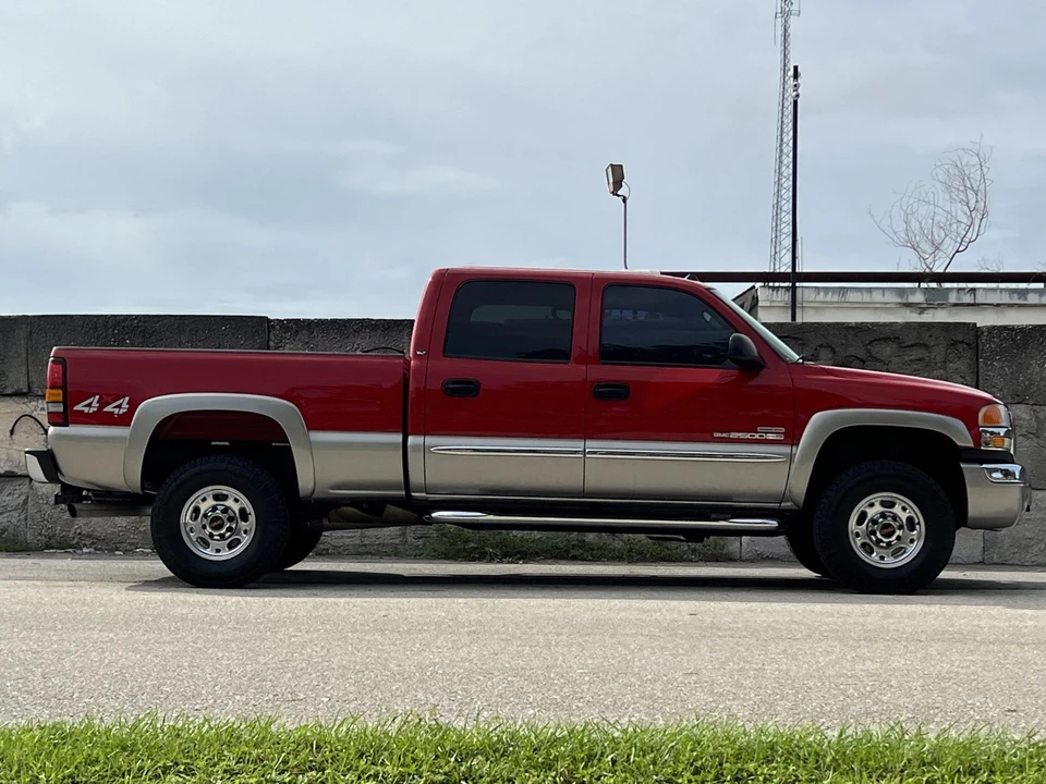 2004 GMC Sierra Heavy Duty 2nd Gen - Image 21 of 31