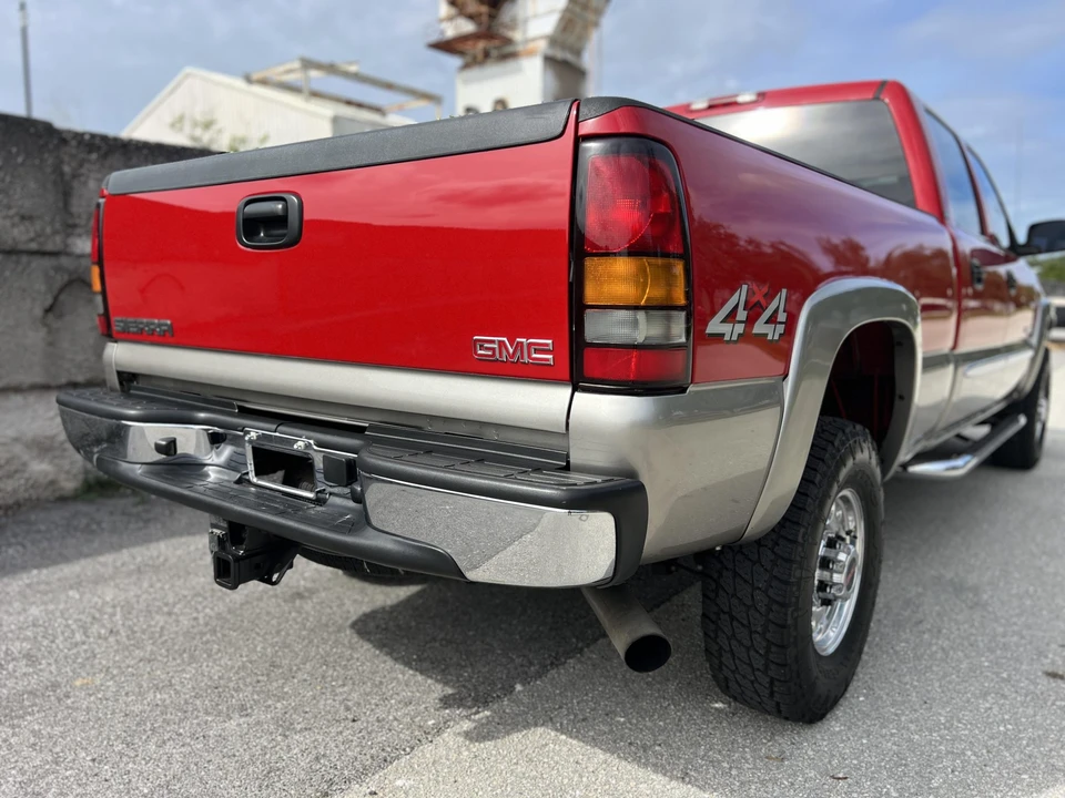 2004 GMC Sierra Heavy Duty 2nd Gen - Image 15 of 31
