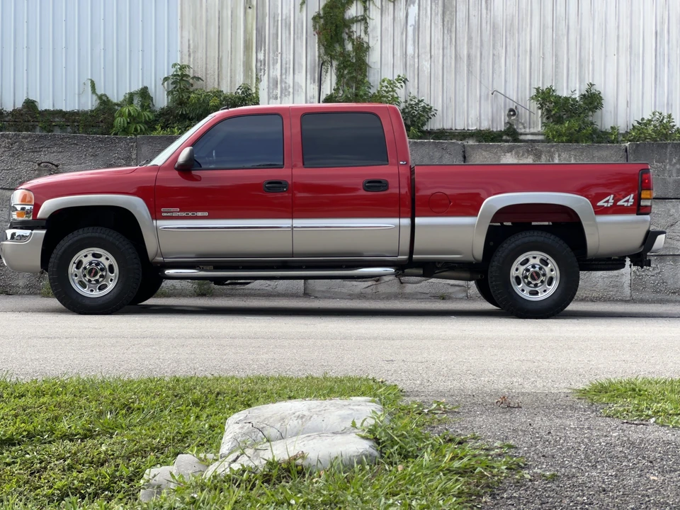 2004 GMC Sierra Heavy Duty 2nd Gen - Image 9 of 31