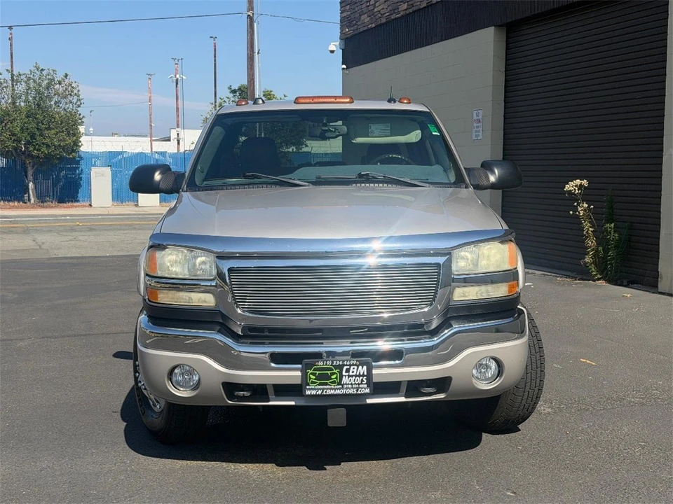2004 GMC Sierra Heavy Duty 2nd Gen - Image 4 of 21