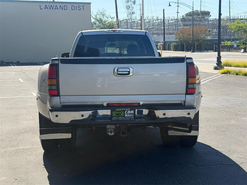 2004 GMC Sierra Heavy Duty 2nd Gen - Image 8 of 21