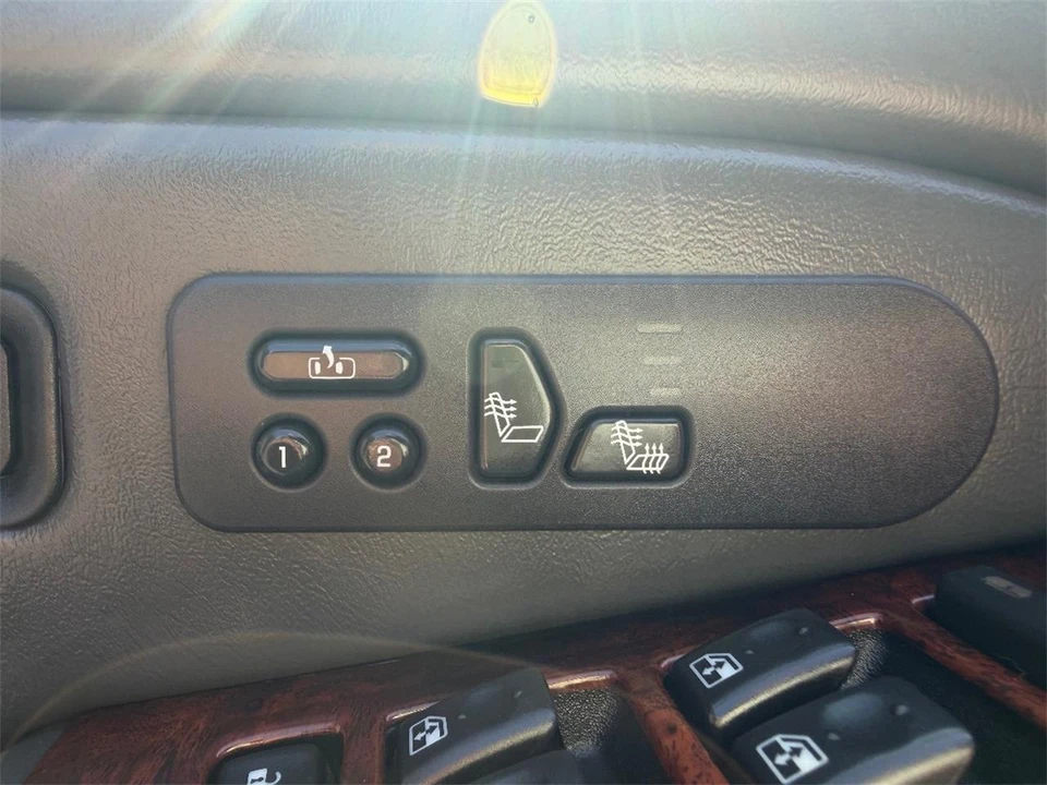 2004 GMC Sierra Heavy Duty 2nd Gen - Image 14 of 21