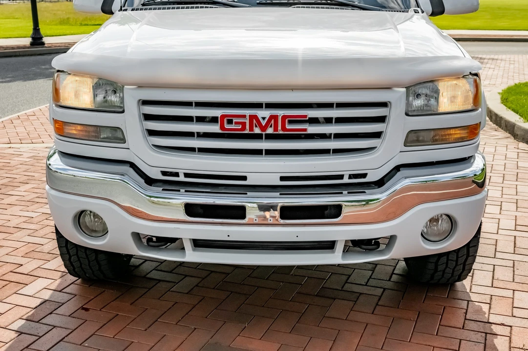 2004 GMC Sierra Heavy Duty 2nd Gen - Image 18 of 31
