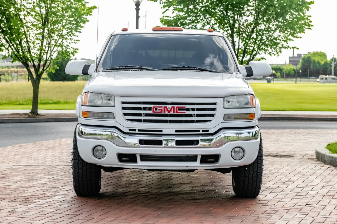 2004 GMC Sierra Heavy Duty 2nd Gen - Image 17 of 31