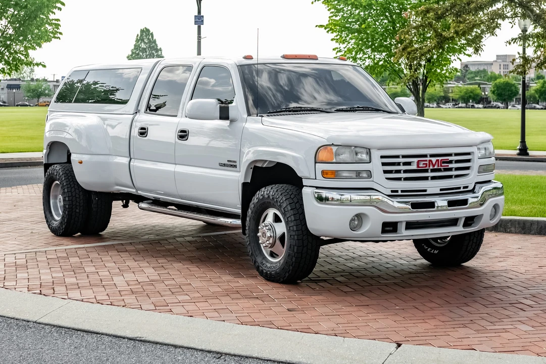2004 GMC Sierra Heavy Duty 2nd Gen - Image 12 of 31