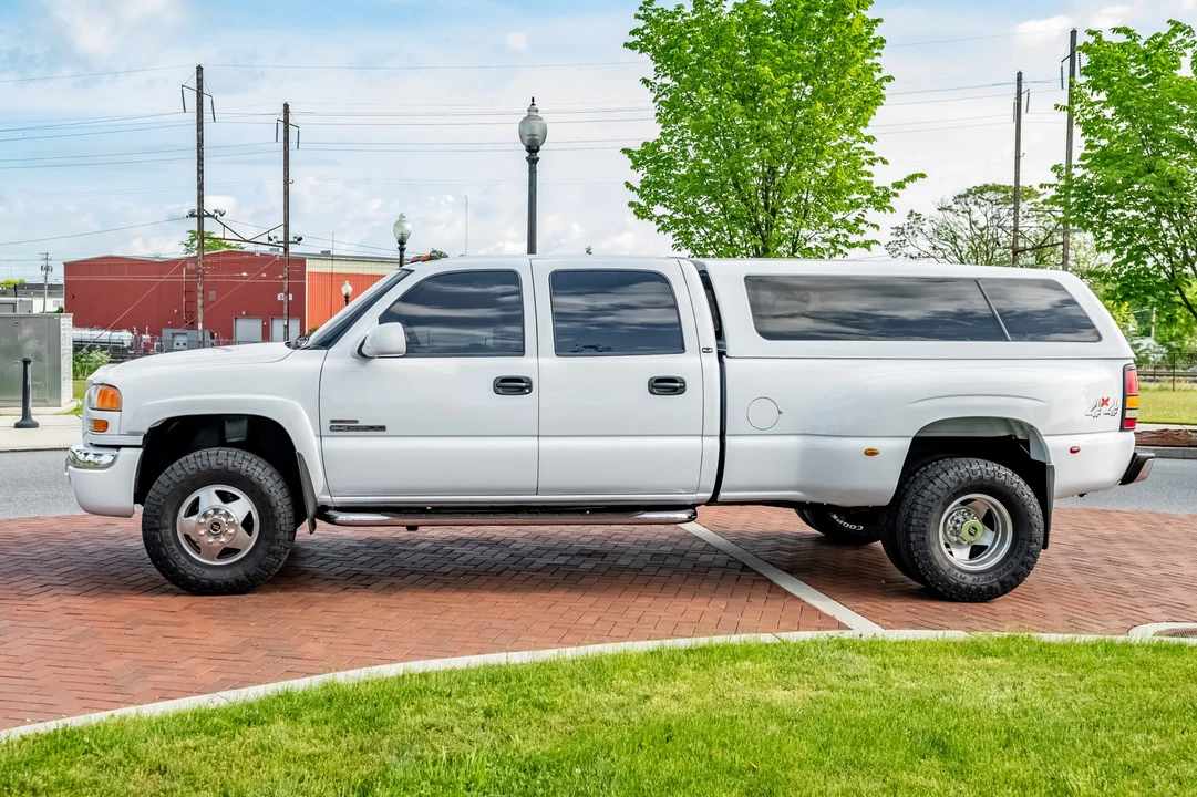 2004 GMC Sierra Heavy Duty 2nd Gen - Image 6 of 31