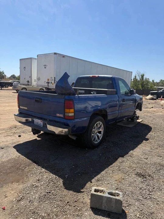 2004 GMC Sierra 2nd Gen - Image 7 of 17