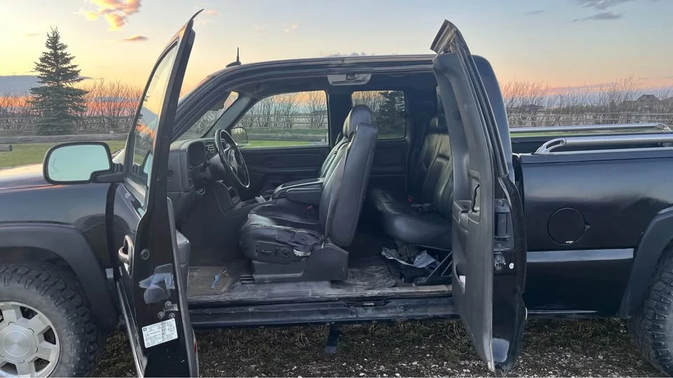 2004 GMC Sierra 2nd Gen - Image 11 of 12
