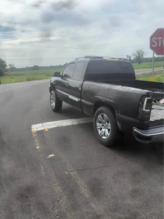 2004 GMC Sierra 2nd Gen - Image 3 of 8