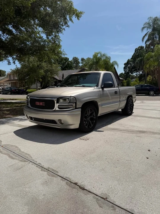 2004 GMC Sierra 2nd Gen - Image 5 of 9