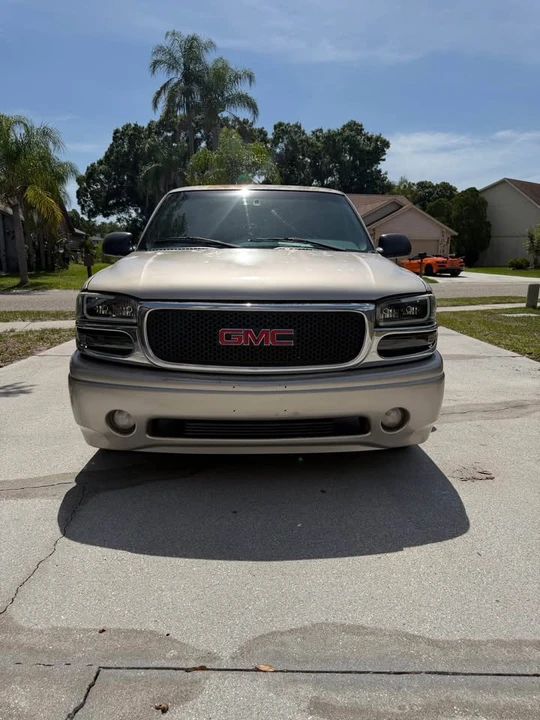 2004 GMC Sierra 2nd Gen - Image 3 of 9