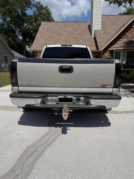 2004 GMC Sierra 2nd Gen - Image 9 of 9