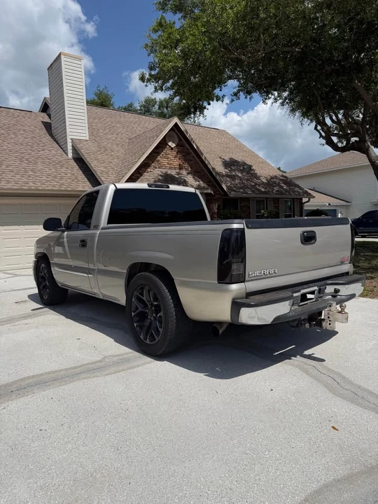 2004 GMC Sierra 2nd Gen - Image 7 of 9
