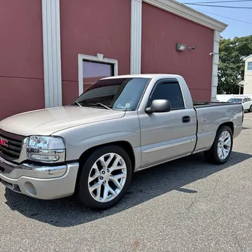2004 GMC Sierra (Classic) 1500 Regular Cab SLE Pickup 2D 6 1/2 ft