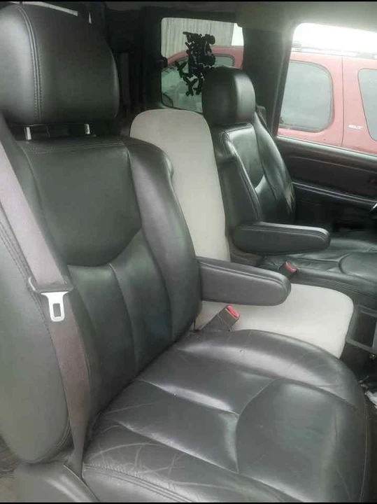 2004 GMC Sierra Heavy Duty 2nd Gen - Image 5 of 11