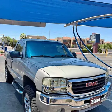 2004 GMC Sierra Classic Short Bed