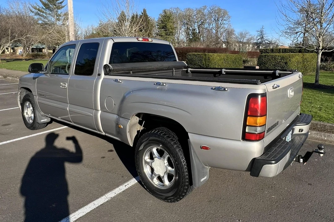 2004 GMC Sierra 2nd Gen - Image 19 of 31