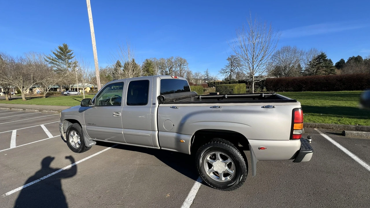 2004 GMC Sierra 2nd Gen - Image 17 of 31