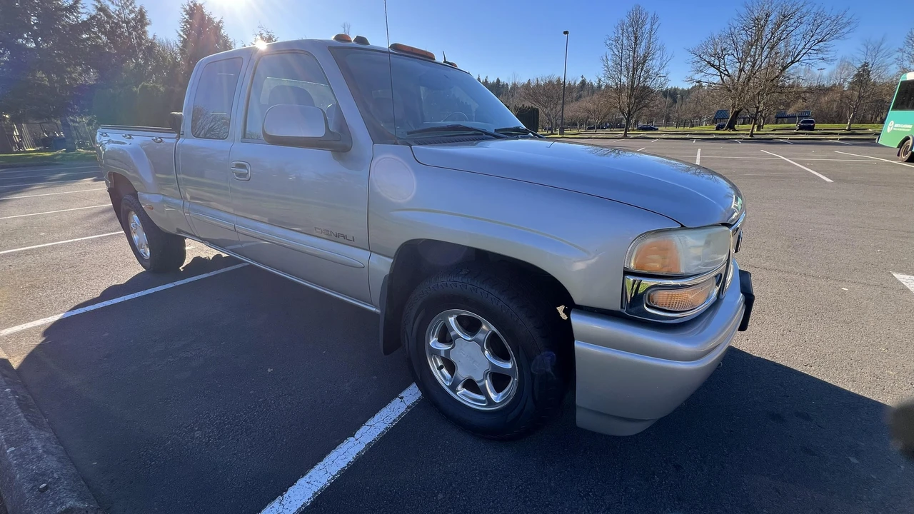 2004 GMC Sierra 2nd Gen - Image 27 of 31