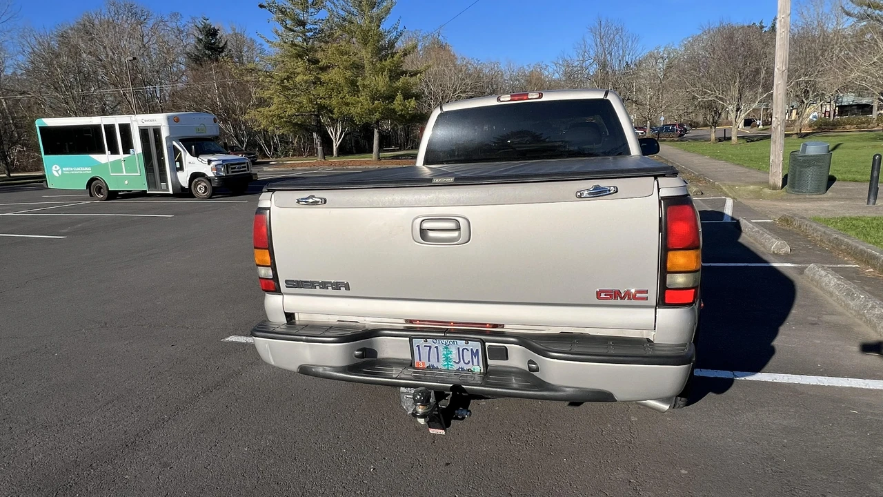 2004 GMC Sierra 2nd Gen - Image 22 of 31
