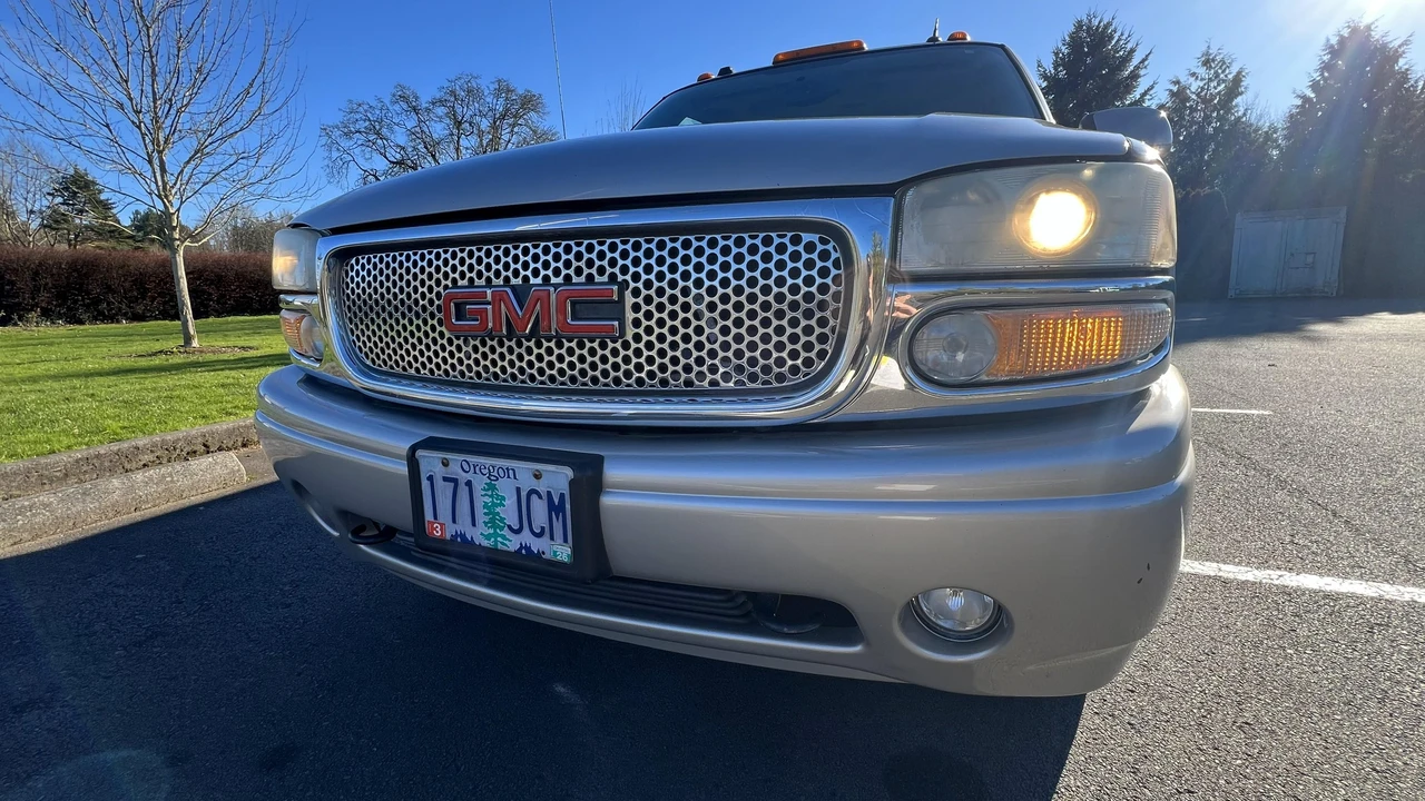 2004 GMC Sierra 2nd Gen - Image 8 of 31