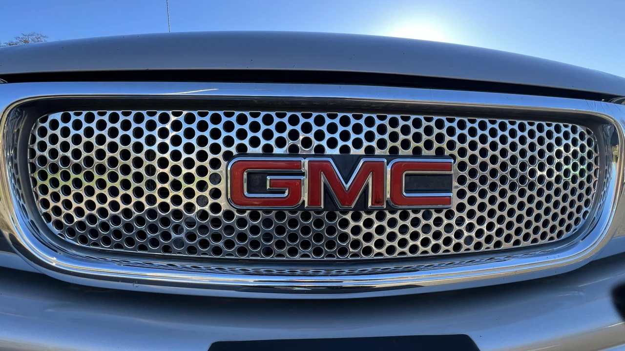 2004 GMC Sierra 2nd Gen - Image 30 of 31