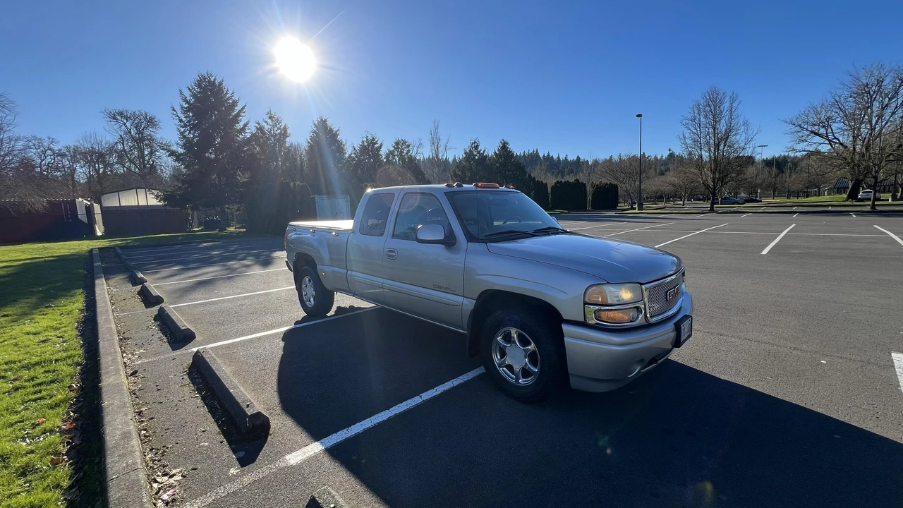 2004 GMC Sierra 2nd Gen - Image 26 of 31