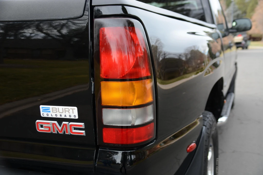 2004 GMC Sierra 2nd Gen - Image 14 of 30