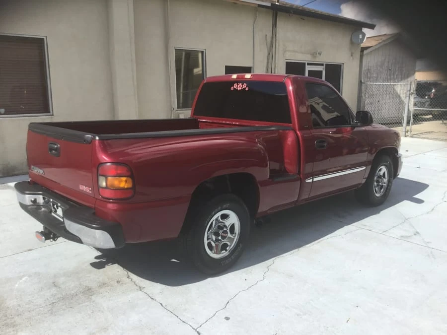 2004 GMC Sierra 2nd Gen - Image 3 of 4