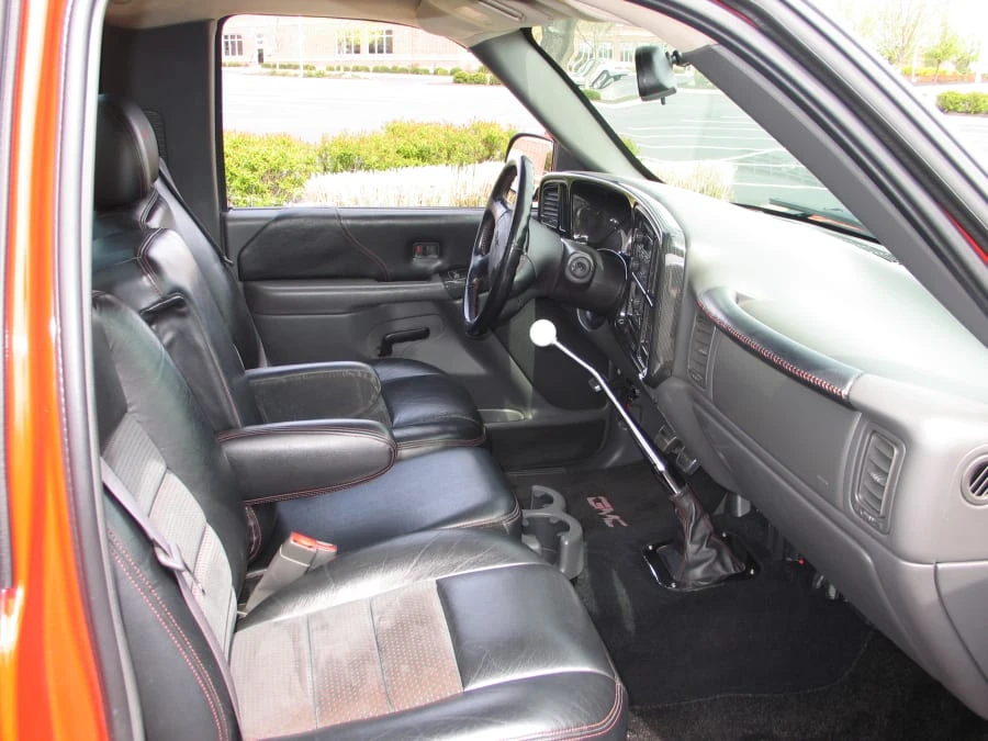 2004 GMC Sierra 2nd Gen - Image 4 of 7