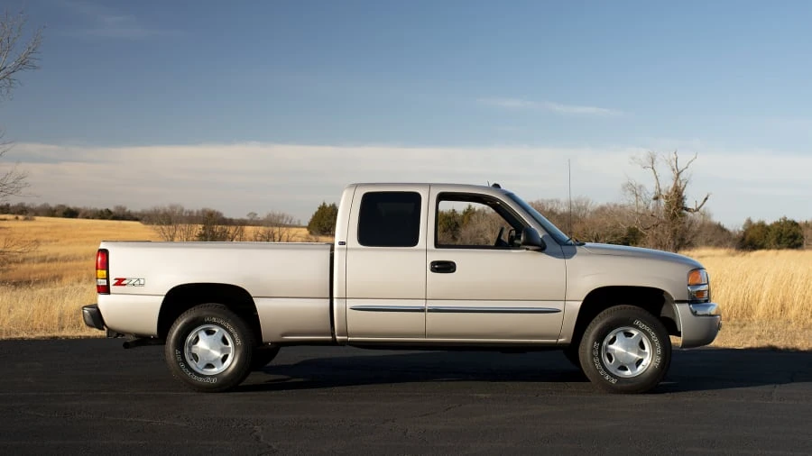 2004 GMC Sierra 2nd Gen - Image 11 of 12