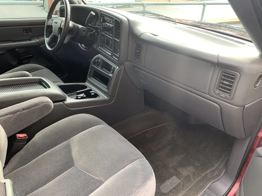 2004 GMC Sierra 2nd Gen - Image 5 of 7