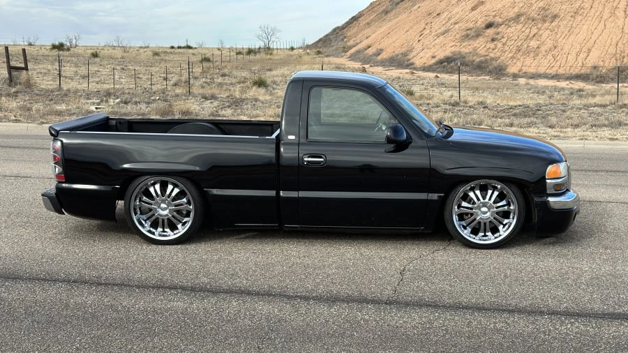 2004 GMC Sierra 2nd Gen - Image 22 of 23