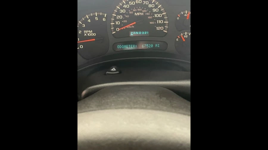 2004 GMC Sierra 2nd Gen - Image 4 of 11