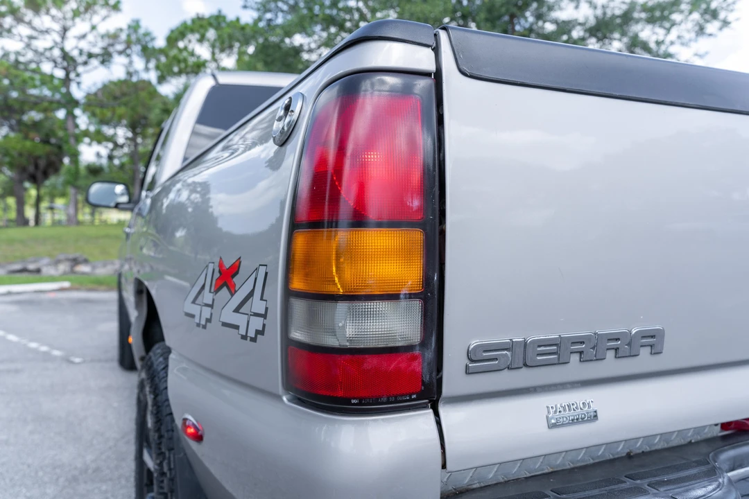 2004 GMC Sierra 2nd Gen - Image 16 of 31