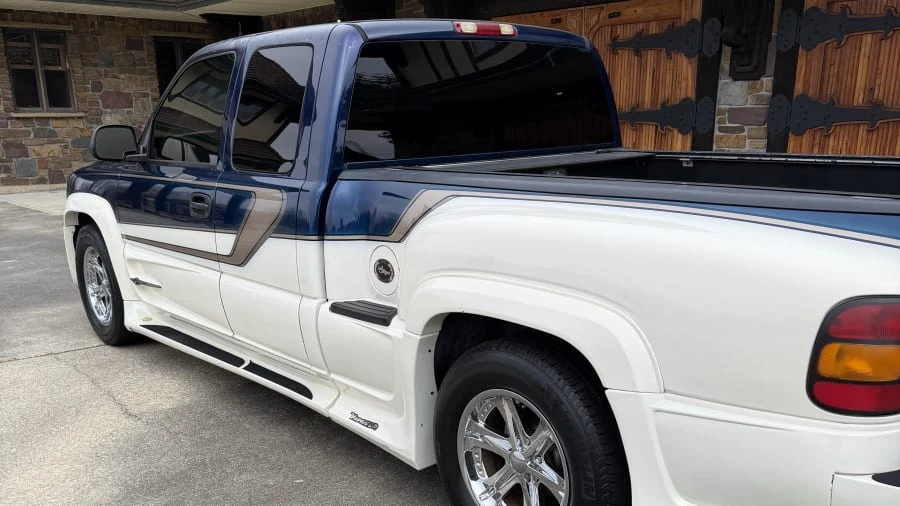 2004 GMC Sierra 2nd Gen - Image 8 of 15