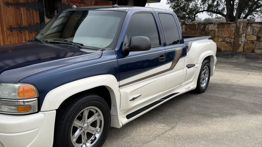 2004 GMC Sierra 2nd Gen - Image 10 of 15