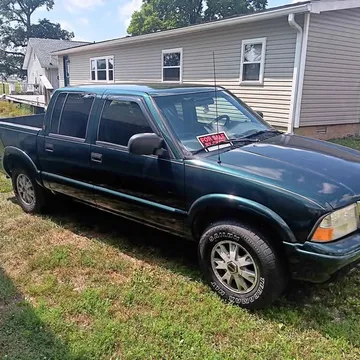 2004 GMC Sonoma Club Cab Pickup
