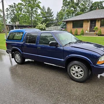 2004 GMC Sonoma SLS Crew Cab