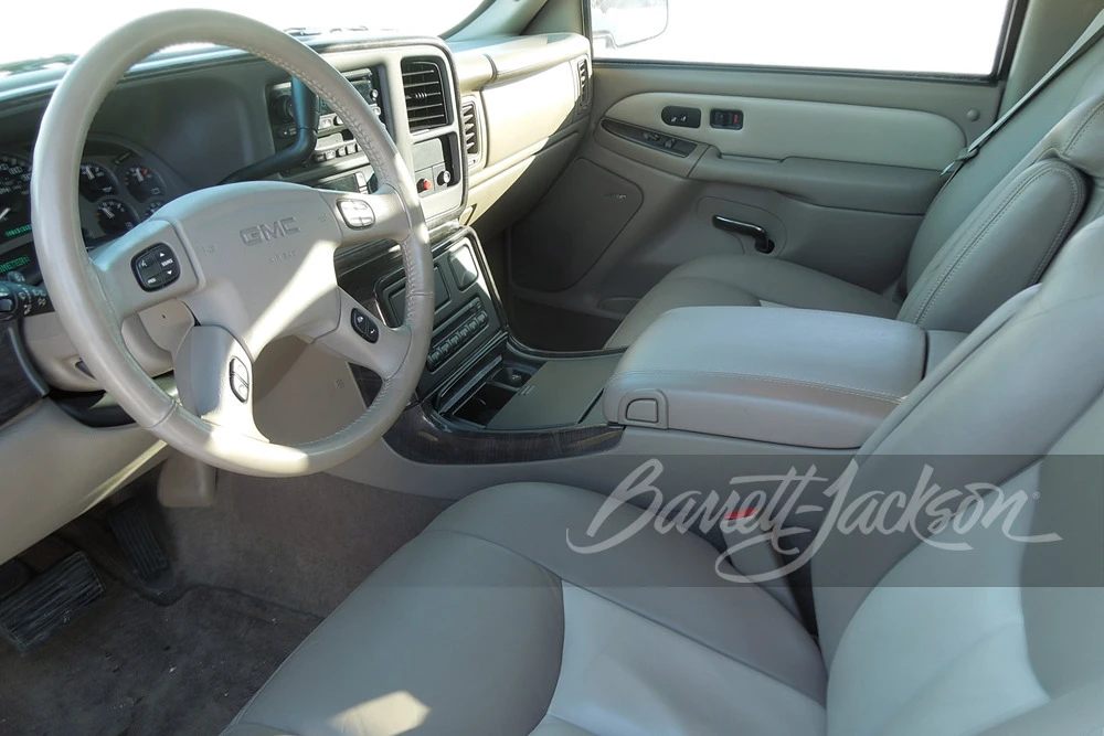 2004 GMC Yukon 2nd Gen - Image 3 of 7