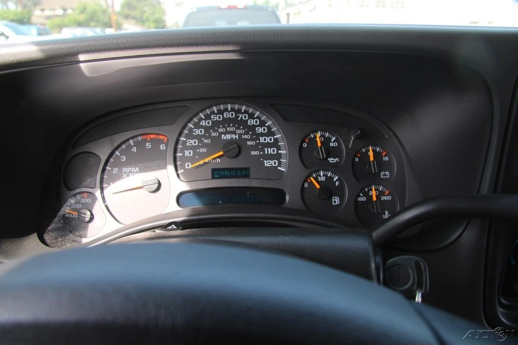 2004 GMC Yukon 2nd Gen - Image 16 of 21