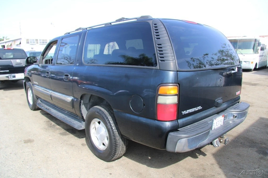 2004 GMC Yukon 2nd Gen - Image 5 of 21