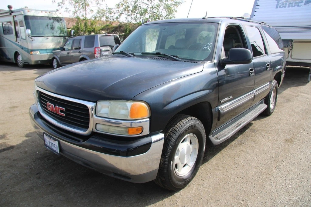 2004 GMC Yukon 2nd Gen - Image 2 of 21