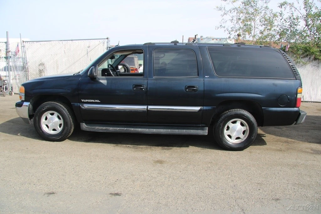 2004 GMC Yukon 2nd Gen - Image 3 of 21