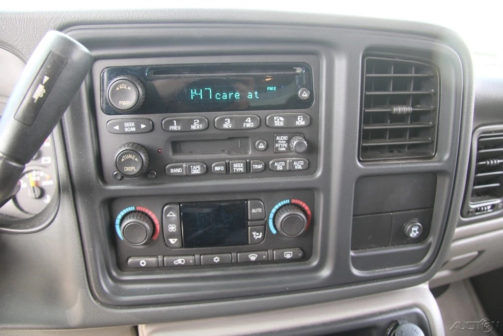 2004 GMC Yukon 2nd Gen - Image 19 of 21
